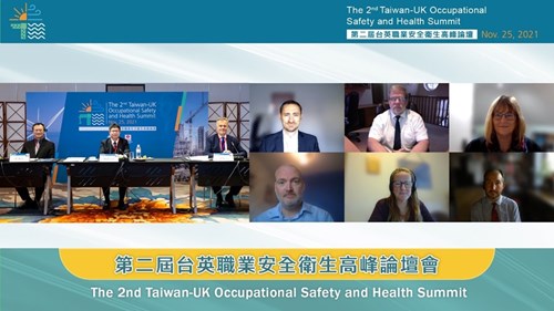 MOL Deputy Minister Wang Shang-Chih (seated center in the left image), OSHA Director-General Tzou Tzu-Lien (seated on the left in the left image), Representative John Dennis of British Office Taipei (seated on the right in the left image), and HSE Chief Executive Sarah Albon (upper right in the right image) in a group photo with British experts during the teleconference event.