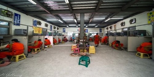 Trainees during dry welding training in an onshore classroom.