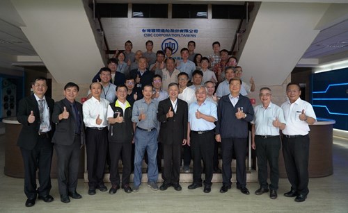 Figure 10: Deputy Minister of Labor Chuan-sheng Hsu in a group photo with guests.